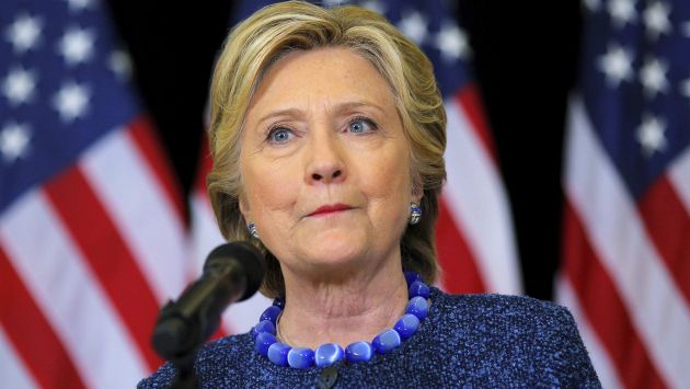 Hillary Clinton cuestionó reapertura del caso que investiga el FBI sobre sus correos electrónicos. (Reuters)