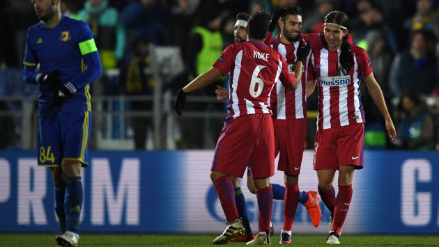 Atlético de Madrid venció 2-1 al Rostov y se clasificó a octavos de final de la Champions League. (AFP)