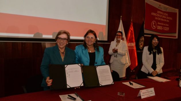 Las ministras de la Mujer y de Justicia, Ana María Romero-Lozada y Marisol Pérez Tello, suscribieron un convenio. (Difusión)
