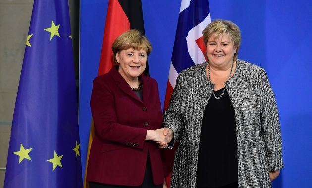 La canciller alemana, Angela Merkel, y la premier de Noruega, Erna Solberg, se pronunciaron sobre elecciones de EE.UU. (AFP).