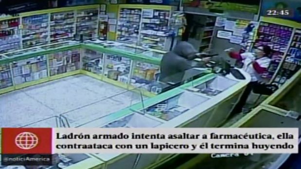 Ladrón se dio media vuelta al ver que empleada oponía resistencia. (Captura de TV)