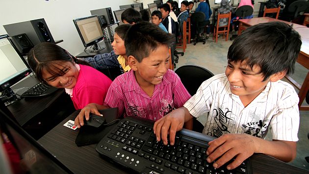 Para vencer a la pobreza, niños deben tener acceso a oportunidades básicas incluido internet. (INEI)