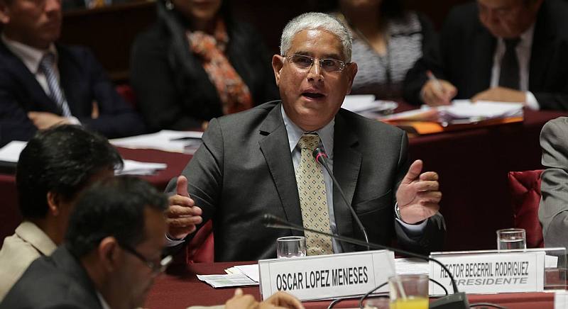 Óscar López Meneses ante la Comisión de Fiscalización del Congreso. (Anthony Niño de Guzmán/Perú21)