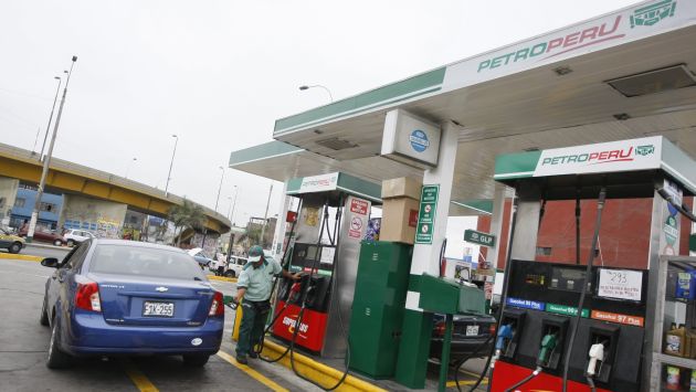Petroperú y Repsol redujeron precios de combustibles hasta en 2.5% por galón. (USI)
