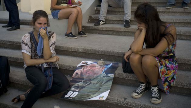 Lloran muerte de Fidel Castro. (AP)