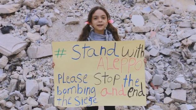 Bana Alabed, la niña siria de 7 años que usa Twitter para denunciar el horror de la guerra. (@AlabedBana)