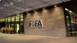 FIFA fue demandada por prohibir traspasos de menores [Video]