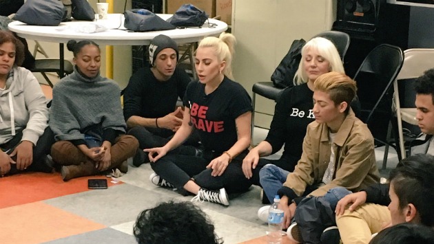 Lady Gaga se vuelve el apoyo que necesitan los jóvenes. (Ali Forney Center)