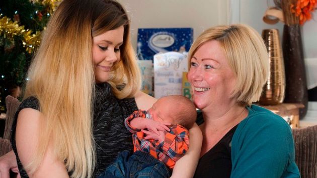 Mujer británica dio a luz a su nieto con óvulos congelados de su hija. (MDM)
