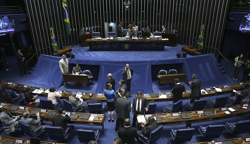 Senado de Brasil aprobó limitar el gasto público por 20 años. (AFP)