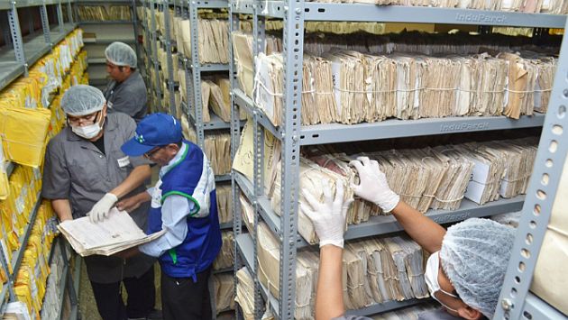 Depuran más de 25 toneladas de Tarjetas Andinas de Migración acumuladas en una década. (Difusión)