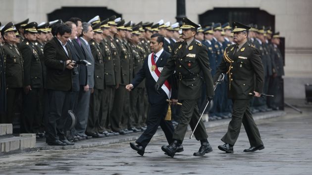 Ollanta Humala, que alcanzó el grado de teniente coronel, siendo presidente disparó ascensos y despidos a discreción. (Perú21)