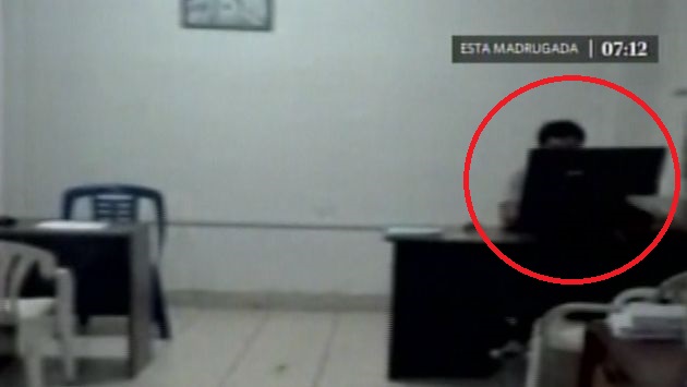 Presunto delincuente usó computadora de la comisaría de San Luis para ingresar a su cuenta en Facebook. (Captura)