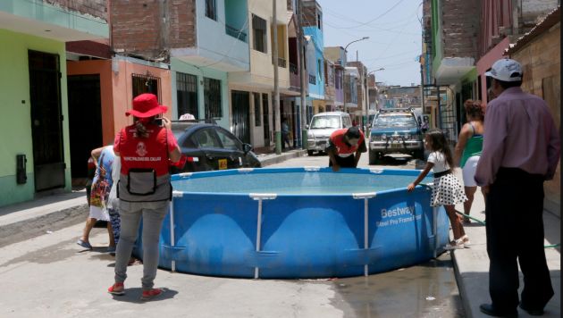 Municipalidad del Callao afirma que el arrojo del agua de las piscinas daña los espacios públicos. (Mun. Callao)