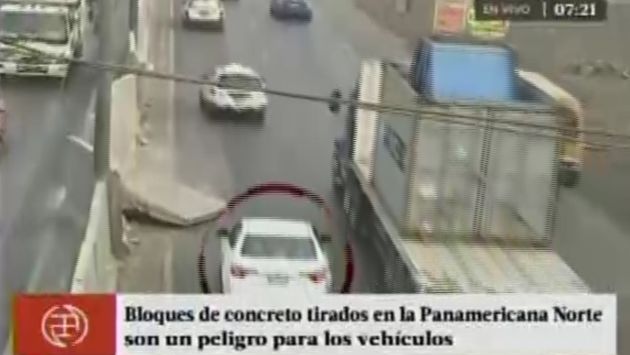 Bloque de cemento invade Panamericana Norte. (Captura de TV)