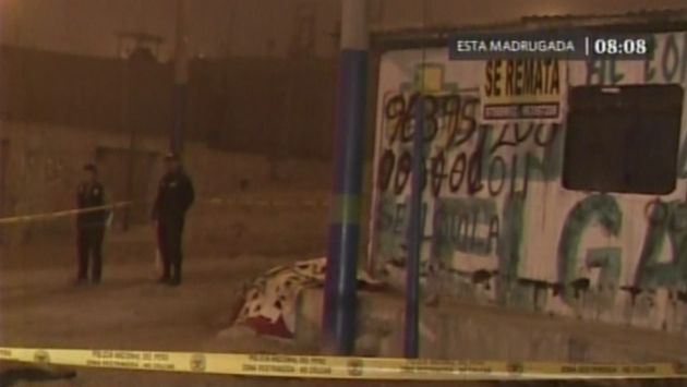 Un joven identificado como Edson Jair La Rosa Purizaca fue asesinado en plena calle en Ventanilla. (Captura de TV)