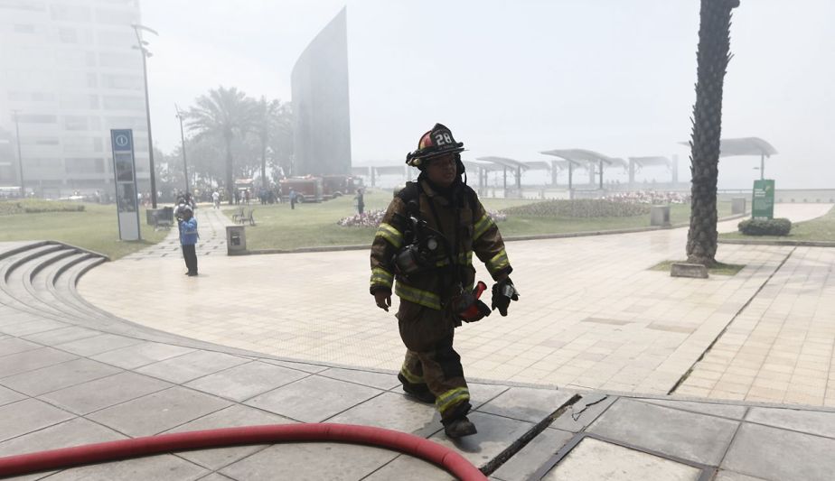 Decreto supremo que beneficia a bomberos está vigente desde este domingo (Foto: Renzo Salazar)