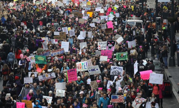 Cientos de miles de personas protestan en las calles de Washington contra Donald Trump (AFP).