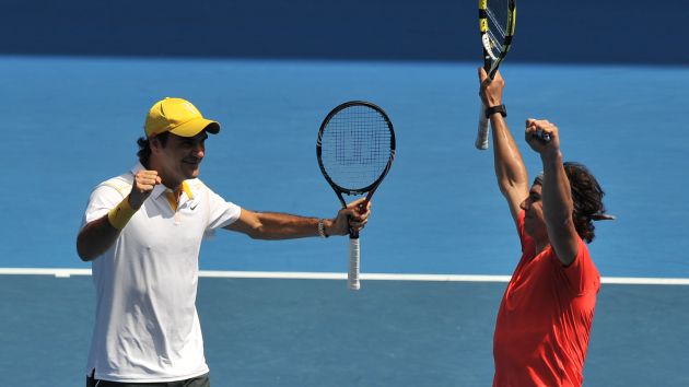 Roger Federer y Rafael Nadal en una nueva final en Australia. (AFP)