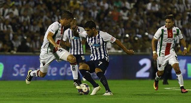 Alianza Lima perdió 2-0 ante Palestino de Chile en su 'Noche Blanquiazul'. (El Comercio)