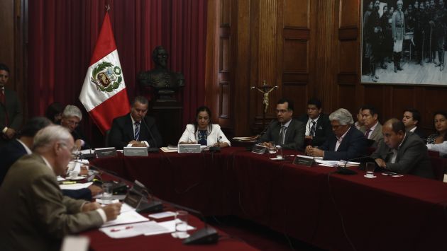 Alta tensión. Integrantes de la comisión multipartidaria cuestionaron a titular del Ministerio Público. (Renzo Salazar/Perú21)