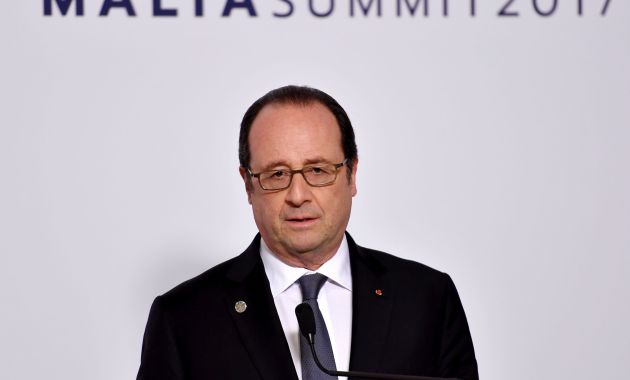 Francois Hollande, presidente de Francia, señala que el ataque en el Louvre tiene 