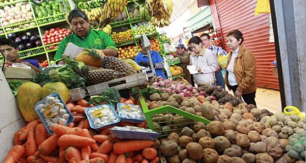 El índice de inflación en el Perú llegó hasta 3'500,000% a inicios de los 90 (USI)