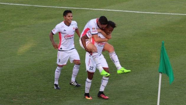 Andy Polo y Raúl Ruidíaz le dieron el triunfo al Monarcas Morelia 2-1 ante Chiapas