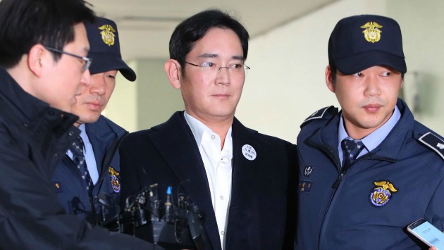 La detención provicional del ejecutivo ha conmocionado al país asiático. (AFP)