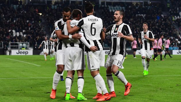 Juventus derrotó 2-0 al Porto y se acerca a los cuartos de final de la Champions League. (AFP)