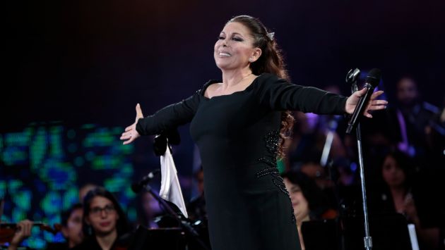 La cantante Isabel Pantoja rindió homenaje a Juan Gabriel. (Créditos: Prensa Turner)