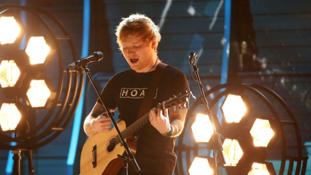 Ed Sheeran estrenó el cuarto disco de su carrera este viernes. (Reuters)
