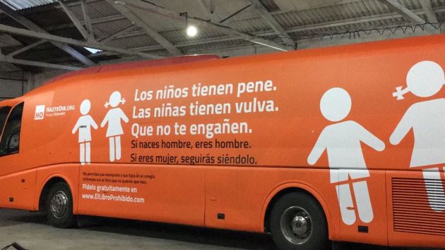 "Los niños tienen pene, las niñas tienen vulva", dice el mensaje de la campaña encabezada por la organización 'Hazte Oír', en España (hazteoir.org)