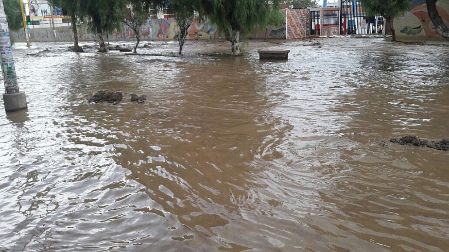 Trujillo sin agua potable por rotura de canal madre | Actualidad ... - Diario Perú21