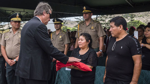 El ministro del Interior Carlos Basombrío, presente en la ceremonia. (Andina)