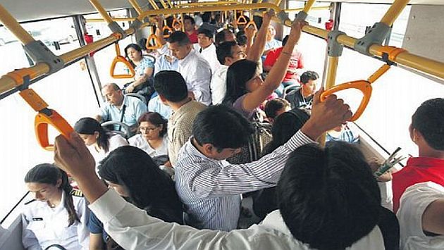 Ica: Policías frustaron robo en un bus donde viajaban 50 pasajeros. (@PoliciaPeru)