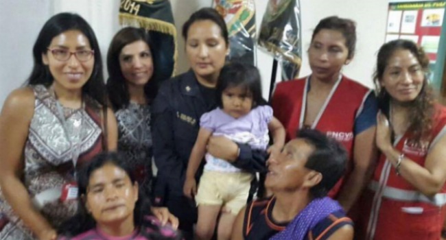 Un equipo del Ministerio de la Mujer acompañó a los familiares de la niña hasta la comisaría de Puente Piedra.