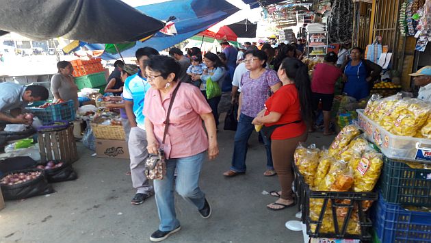 Abastecimiento con seis mil toneladas de alimentos mantuvo la estabilidad de los precios. (Perú21)