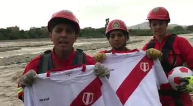 Bomberos y Policía Nacional lanzan campaña 'Ponte la camiseta por el Perú'. (Facebook)