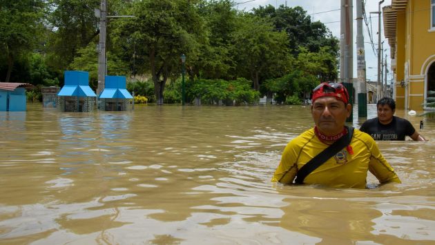 Río Piura se desbordó por tercera vez en Catacaos. (EFE)