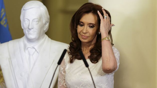 Ex presidenta Cristina Fernández en aprietos. (AP)