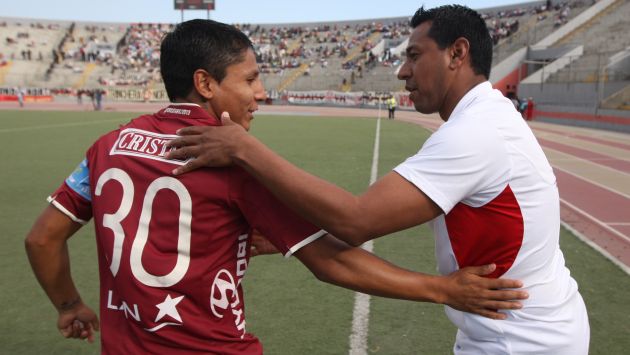 Solano considera que "sería bueno que continúe" el trabajo de Ricardo Gareca en la selección peruana. (USI)