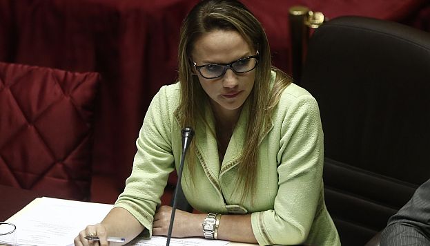 Luciana León criticó actitud de Nadine Heredia en comisión de Defensa. (Renzo Salazar)