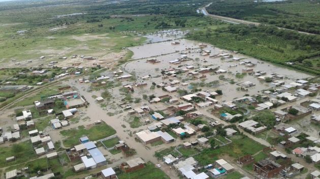 El desborde del río Piura afectó viviendas y puentes y dejó a la ciudad completamente inundada. (Jorge Merino)