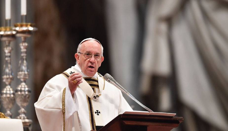 El Papa Francisco presidió en la mañana del Jueves Santo la Santa Misa Crismal en la Basílica de San Pedro.