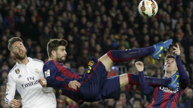 Tras el clásico de la Liga Española, Barcelona tendrá cinco retos adicionales y Real Madrid seis.  (AP)