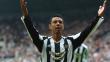 Nolberto Solano felicitó al Newcastle por su reciente ascenso a la Premier League