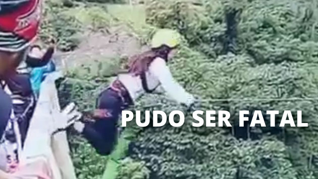 Bolivia: Joven se estrella en el suelo tras fallido 'puenting'. (Captura)