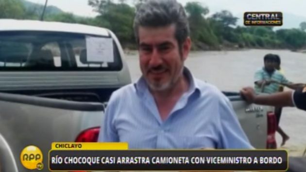 Viceministro de Turismo y comitiva quedan atrapados en el río Chotoque en Chiclayo. (Captura)