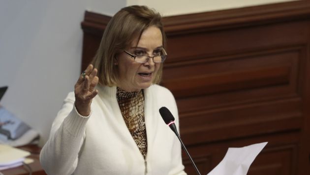 "Ahora hay miles de Montesinos que se tiran la plata del pueblo", aseguró Luisa María Cuculiza. (Perú21)